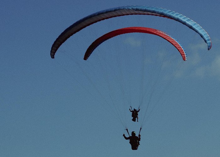 Cloudbase Paragliding – טיסת רחיפה מגובה ההר