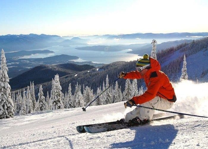 סיור לבאקוריאני ולבורג'ומי בקבוצה קטנה